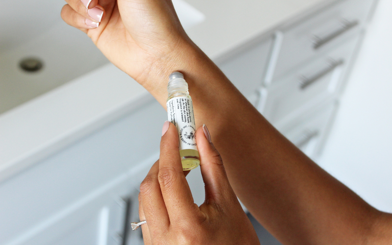 Unveiling the Art of Layering Fragrances: A Complete How-To